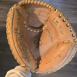 Rawlings • Lite Toe RCM45 Youth Catcher’s Mitt - Right Hand Throw RHT